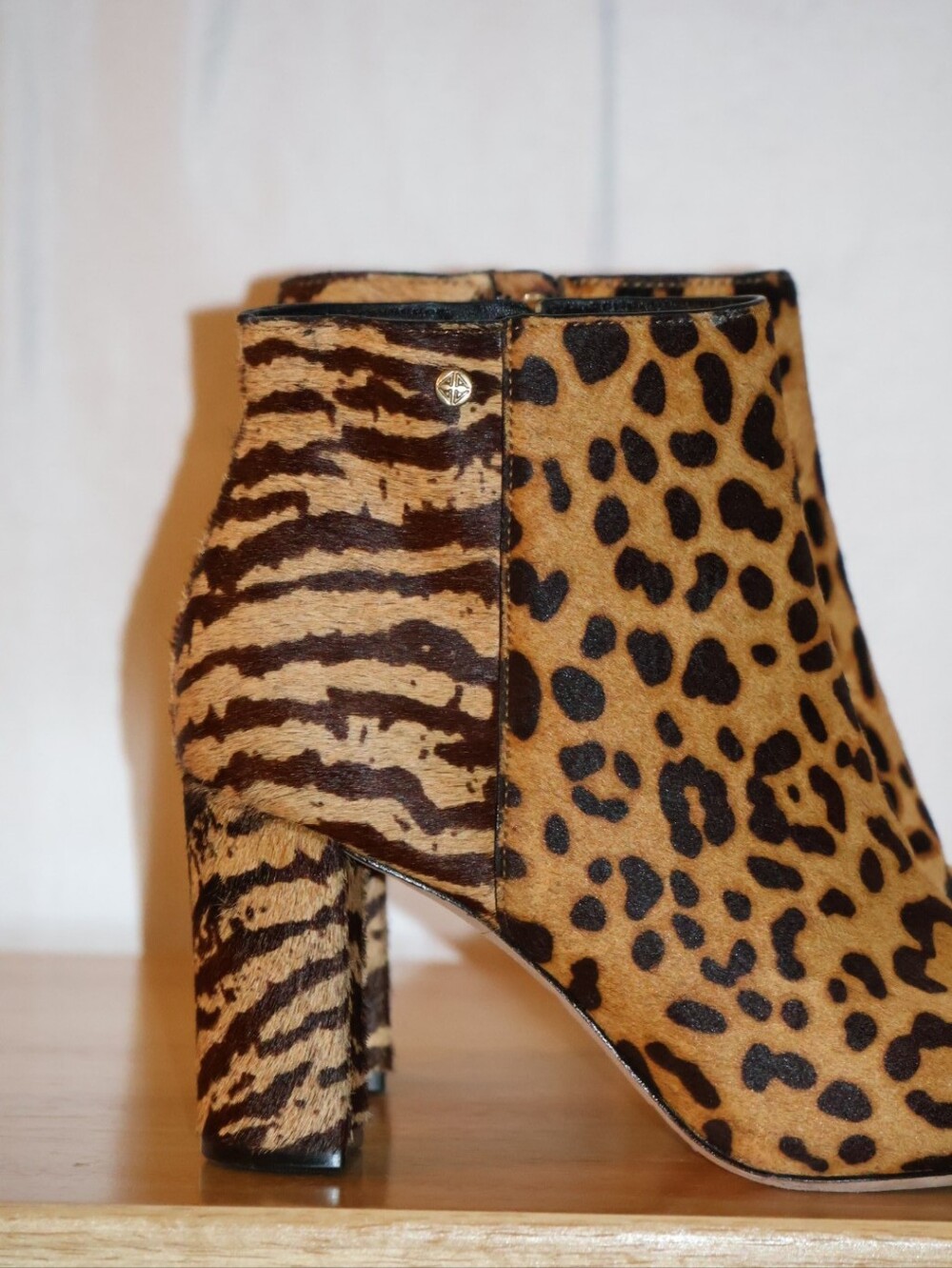 ANTONIO MELANI Shahn Leopard & Tiger Print Calf Hair Ankle Boots. 7M - Picture 6 of 16